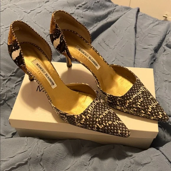 Manolo Blahnik Black and Brown Patterned Heels - Picture 4 of 6